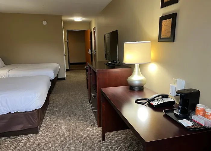 Days Inn & Suites By Wyndham Manheim Lebanon