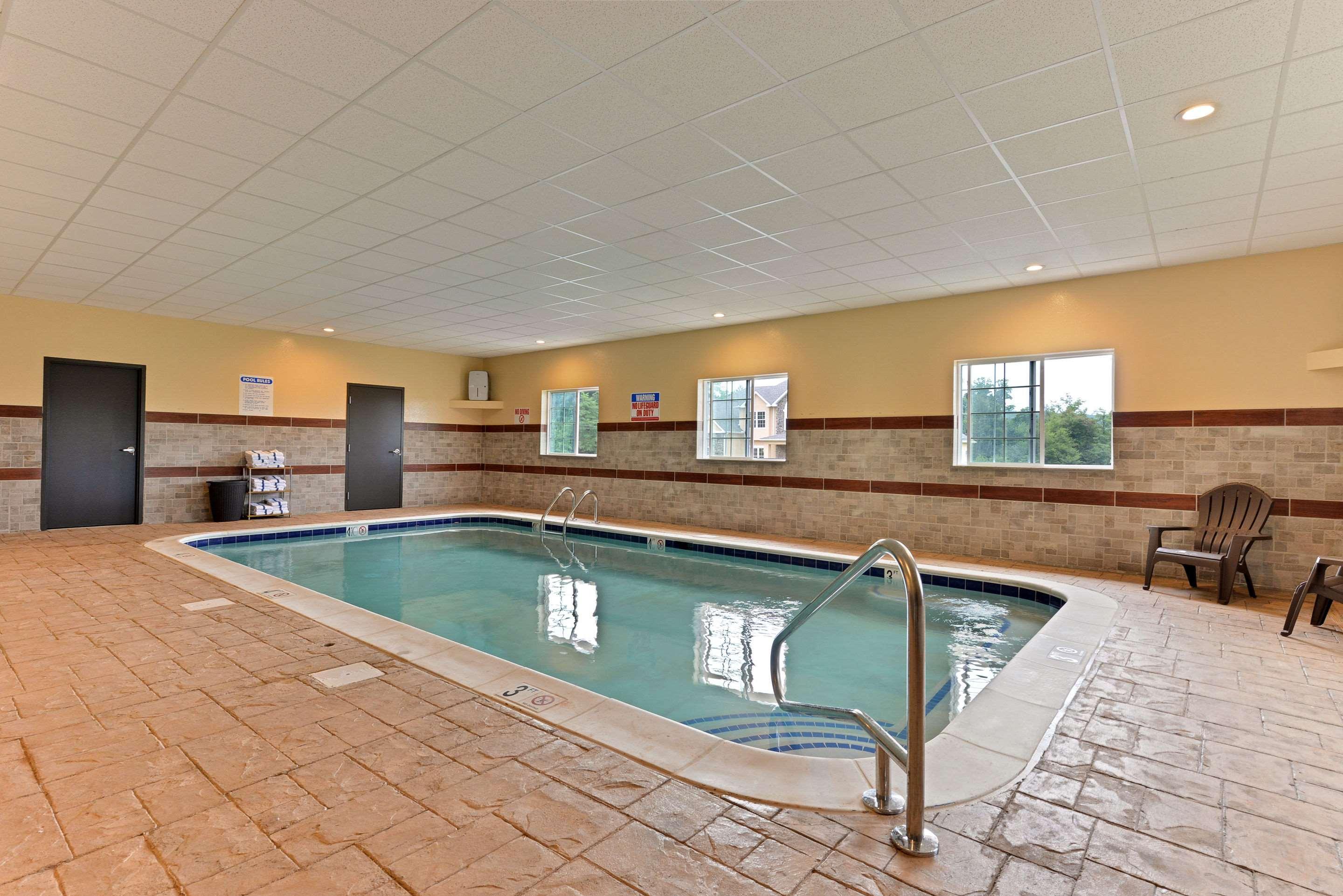 Days & By Wyndham Lebanon Hotel Manheim