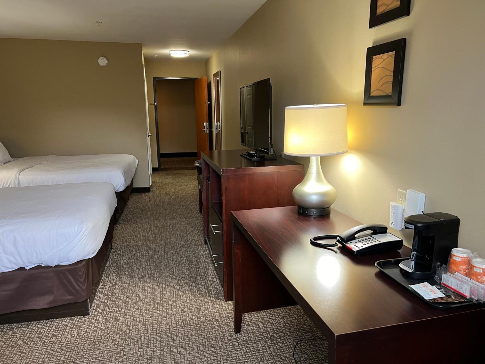 Days & By Wyndham Lebanon Hotel 2*