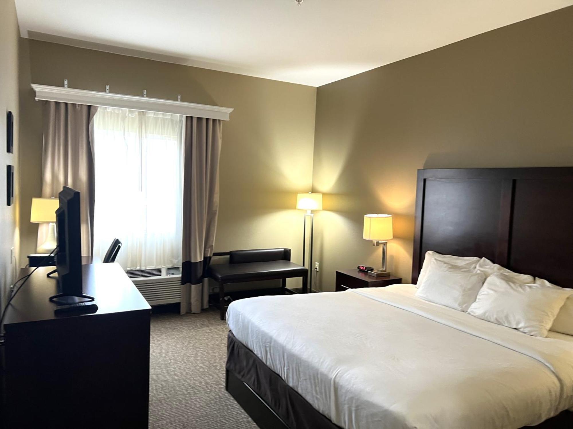 Days & By Wyndham Lebanon Hotel